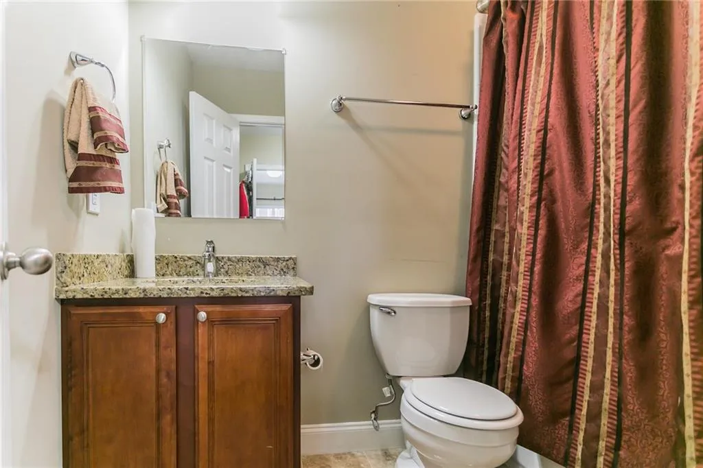 6980 Roswell Road Unit C10, Sandy Springs, Georgia 30328, 2 Bedrooms Bedrooms, ,2 BathroomsBathrooms,Residential,Sold,6980 Roswell Road Unit C10,6665510