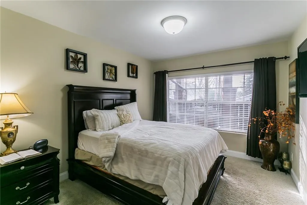 6980 Roswell Road Unit C10, Sandy Springs, Georgia 30328, 2 Bedrooms Bedrooms, ,2 BathroomsBathrooms,Residential,Sold,6980 Roswell Road Unit C10,6665510