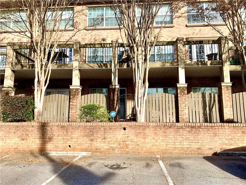 6980 Roswell Road Unit C10, Sandy Springs, Georgia 30328, 2 Bedrooms Bedrooms, ,2 BathroomsBathrooms,Residential,Sold,6980 Roswell Road Unit C10,6665510