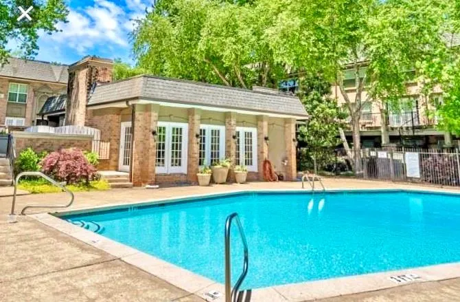 6980 Roswell Road Unit C10, Sandy Springs, Georgia 30328, 2 Bedrooms Bedrooms, ,2 BathroomsBathrooms,Residential,Sold,6980 Roswell Road Unit C10,6665510