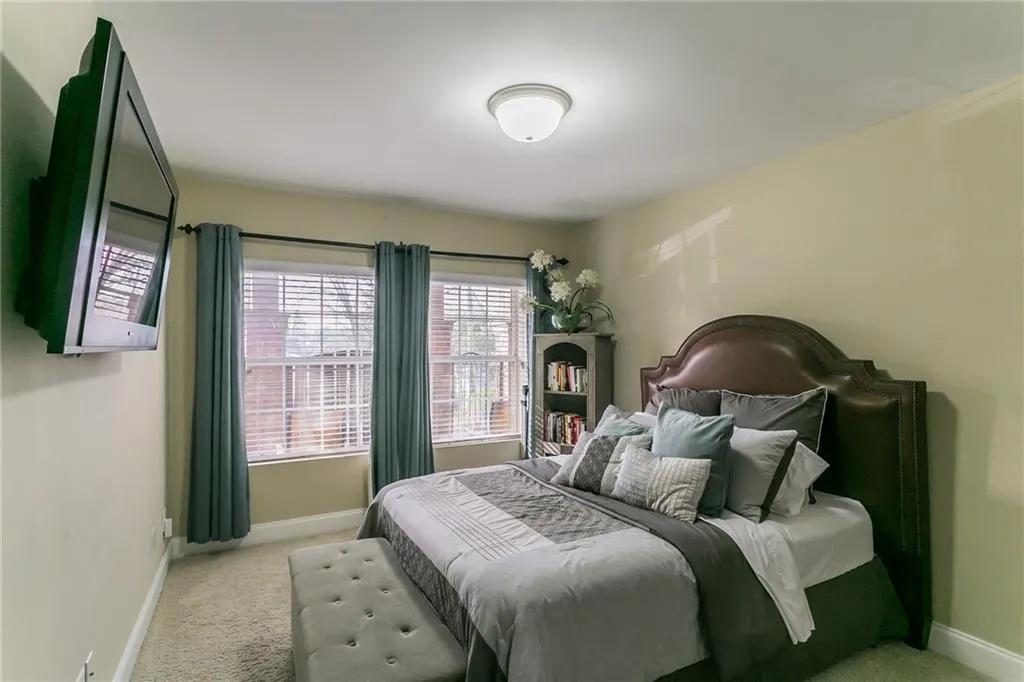 6980 Roswell Road Unit C10, Sandy Springs, Georgia 30328, 2 Bedrooms Bedrooms, ,2 BathroomsBathrooms,Residential,Sold,6980 Roswell Road Unit C10,6665510
