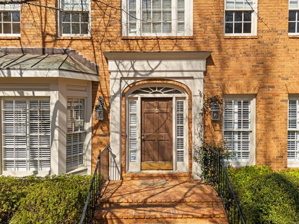 472 Ivy Park Lane Ne, Atlanta, Georgia 30342, 3 Bedrooms Bedrooms, 0 ,2 BathroomsBathrooms,Residential,For Sale,472 Ivy Park Lane Ne,7706661