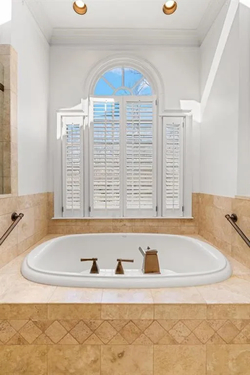 472 Ivy Park Lane Ne, Atlanta, Georgia 30342, 3 Bedrooms Bedrooms, 0 ,2 BathroomsBathrooms,Residential,For Sale,472 Ivy Park Lane Ne,7706661