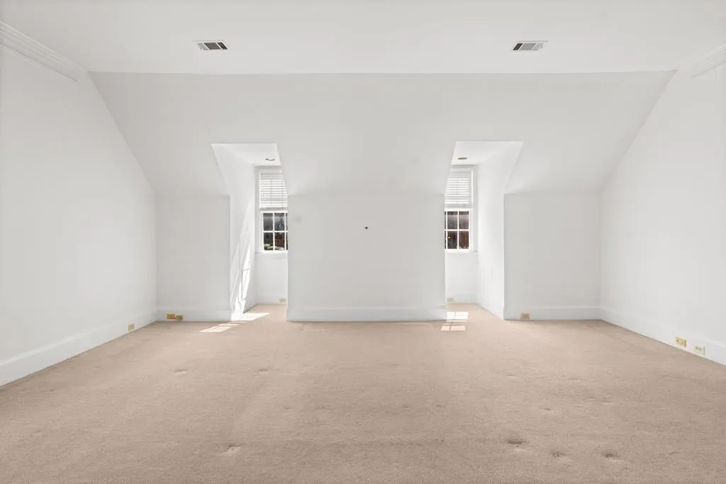 472 Ivy Park Lane Ne, Atlanta, Georgia 30342, 3 Bedrooms Bedrooms, 0 ,2 BathroomsBathrooms,Residential,For Sale,472 Ivy Park Lane Ne,7706661