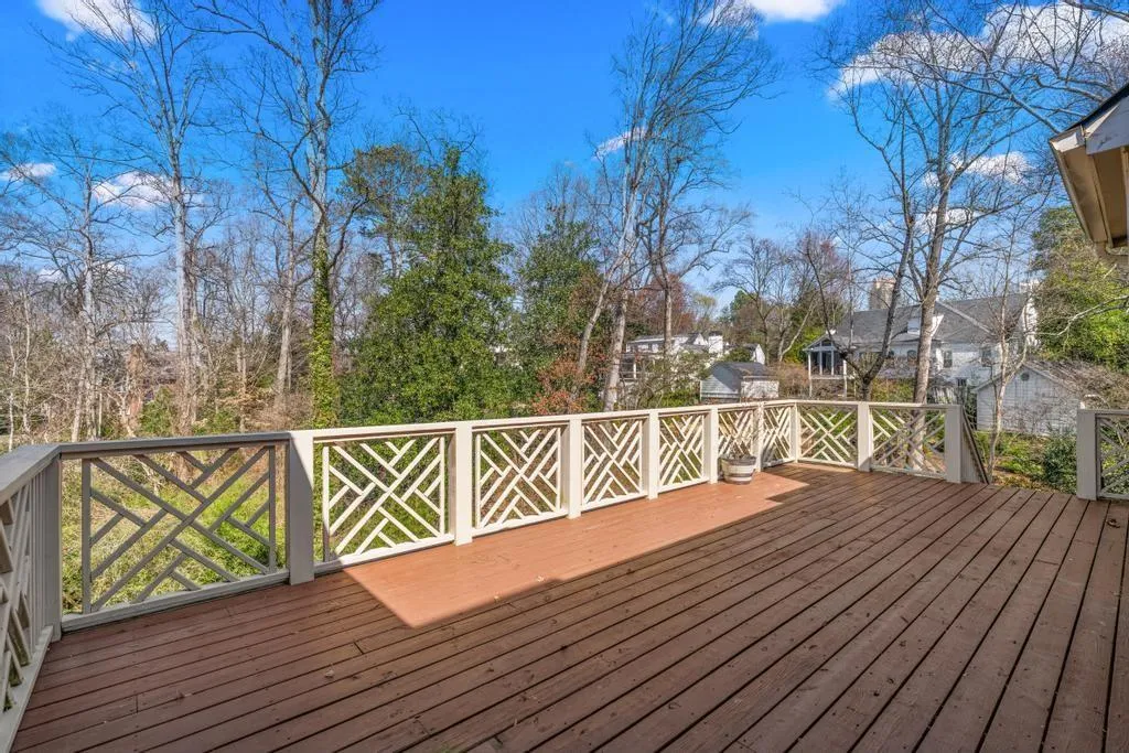 472 Ivy Park Lane Ne, Atlanta, Georgia 30342, 3 Bedrooms Bedrooms, 0 ,2 BathroomsBathrooms,Residential,For Sale,472 Ivy Park Lane Ne,7706661