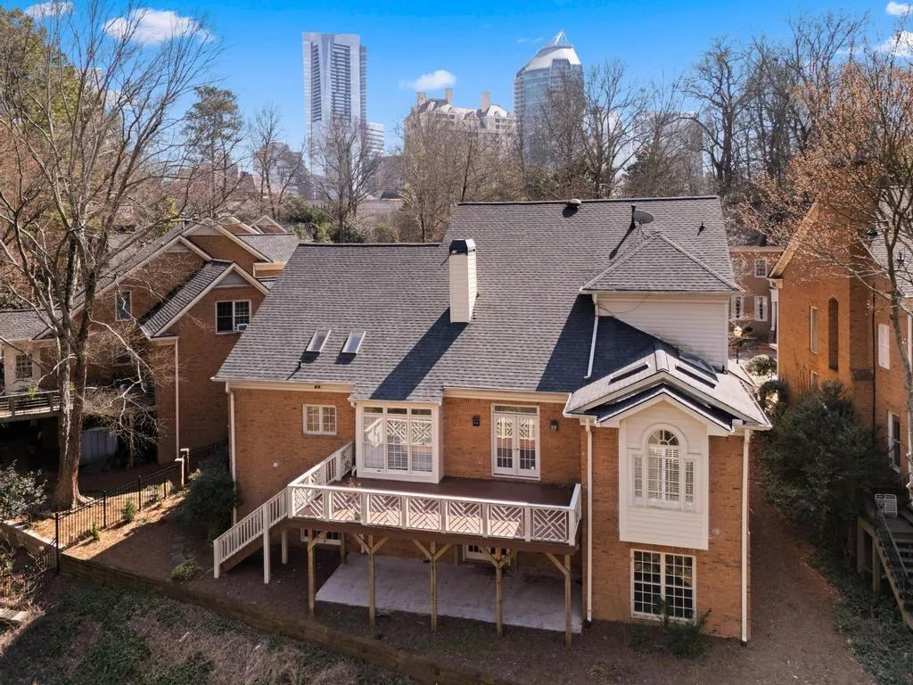 472 Ivy Park Lane Ne, Atlanta, Georgia 30342, 3 Bedrooms Bedrooms, 0 ,2 BathroomsBathrooms,Residential,For Sale,472 Ivy Park Lane Ne,7706661