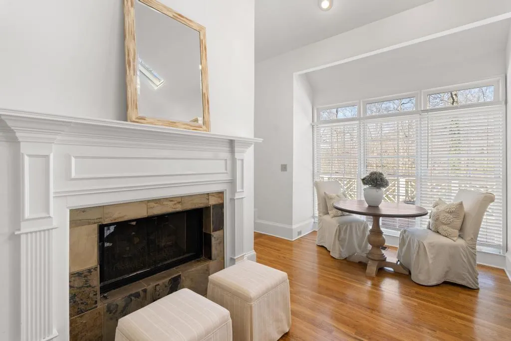 472 Ivy Park Lane Ne, Atlanta, Georgia 30342, 3 Bedrooms Bedrooms, 0 ,2 BathroomsBathrooms,Residential,For Sale,472 Ivy Park Lane Ne,7706661
