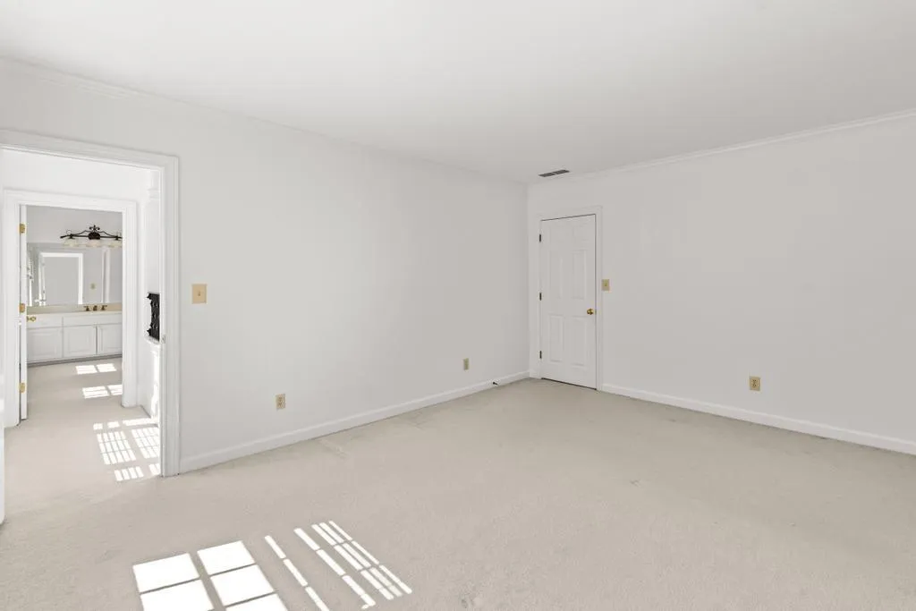 472 Ivy Park Lane Ne, Atlanta, Georgia 30342, 3 Bedrooms Bedrooms, 0 ,2 BathroomsBathrooms,Residential,For Sale,472 Ivy Park Lane Ne,7706661