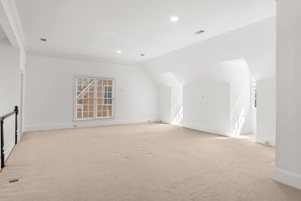 472 Ivy Park Lane Ne, Atlanta, Georgia 30342, 3 Bedrooms Bedrooms, 0 ,2 BathroomsBathrooms,Residential,For Sale,472 Ivy Park Lane Ne,7706661