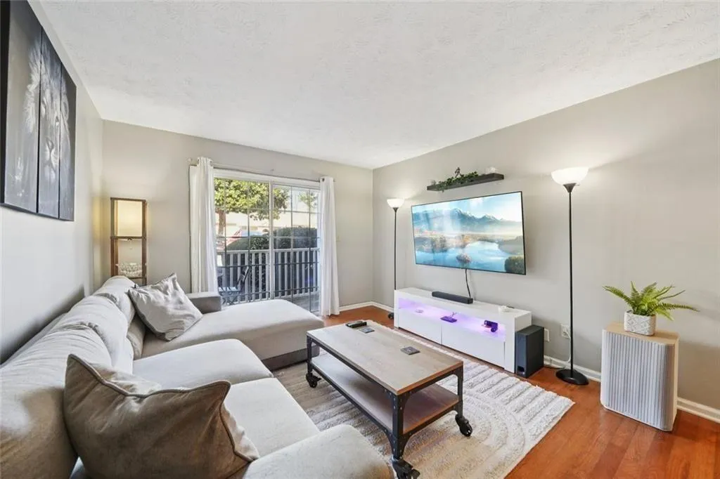 311 Seven Pines Court Unit 207, Atlanta, Georgia 30339, 1 Bedroom Bedrooms, 0 ,1 BathroomBathrooms,Residential,For Sale,311 Seven Pines Court Unit 207,7718677