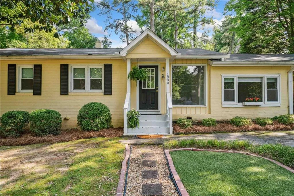 1333 Victor Road, Atlanta, Georgia 30324, 3 Bedrooms Bedrooms, ,2 BathroomsBathrooms,Residential,For Sale,1333 Victor Road,7609981