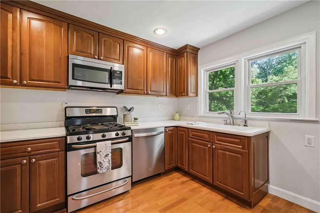 1333 Victor Road, Atlanta, Georgia 30324, 3 Bedrooms Bedrooms, ,2 BathroomsBathrooms,Residential,For Sale,1333 Victor Road,7609981