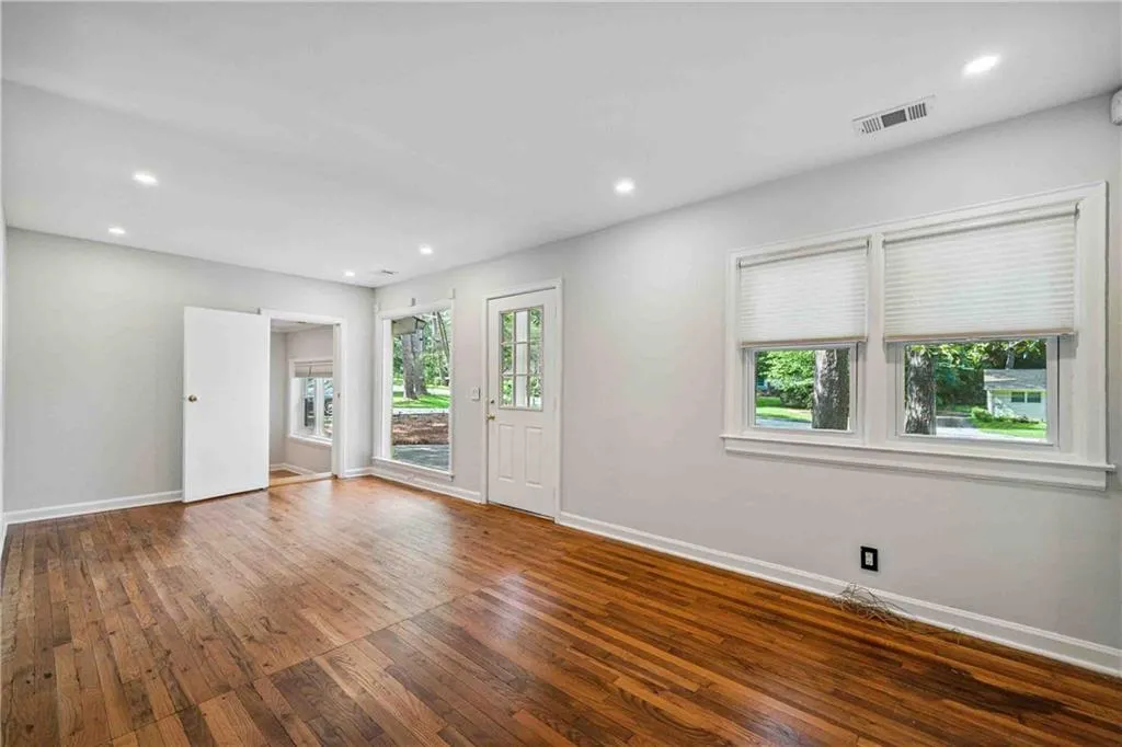 1333 Victor Road, Atlanta, Georgia 30324, 3 Bedrooms Bedrooms, ,2 BathroomsBathrooms,Residential,For Sale,1333 Victor Road,7609981