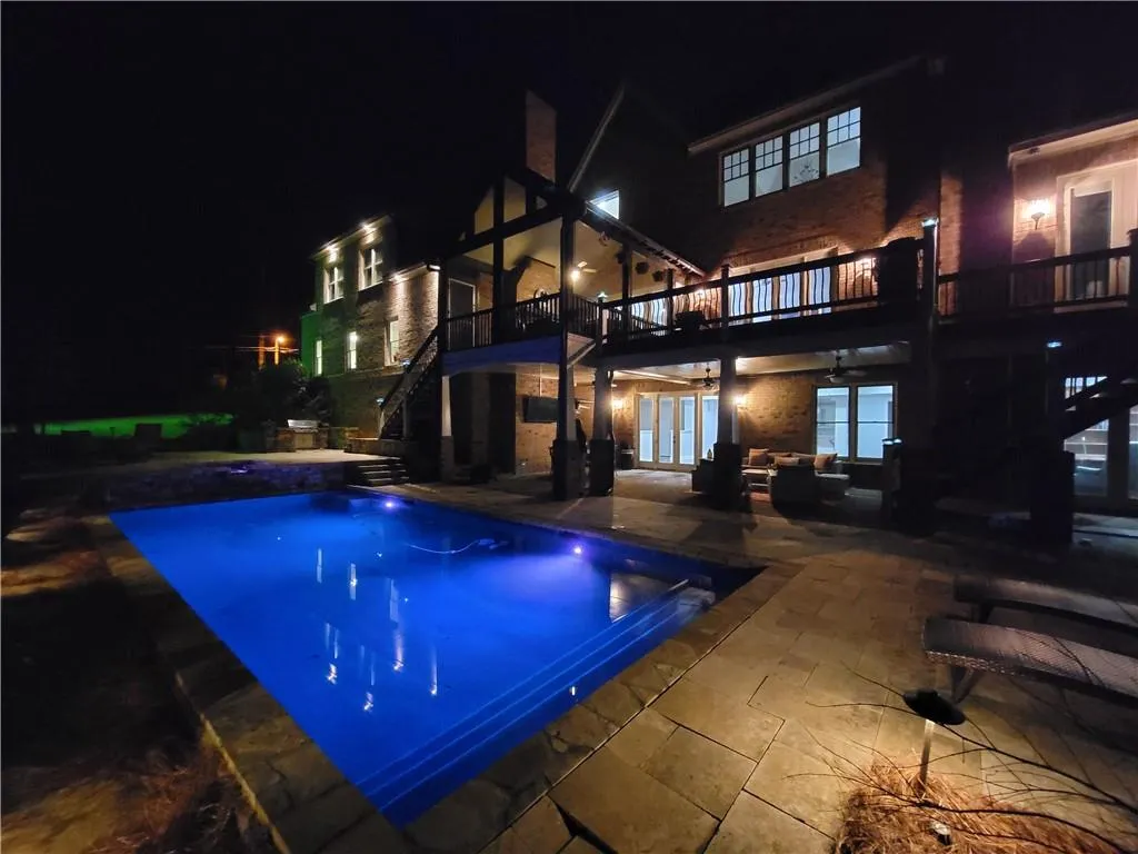 15 Glen Oaks Drive, Atlanta, Georgia 30327, 7 Bedrooms Bedrooms, ,7 BathroomsBathrooms,Residential,Sold,15 Glen Oaks Drive,6843755