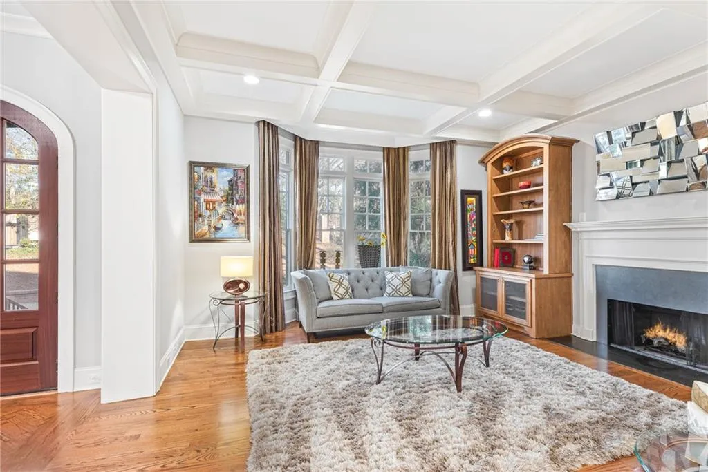 15 Glen Oaks Drive, Atlanta, Georgia 30327, 7 Bedrooms Bedrooms, ,7 BathroomsBathrooms,Residential,Sold,15 Glen Oaks Drive,6843755