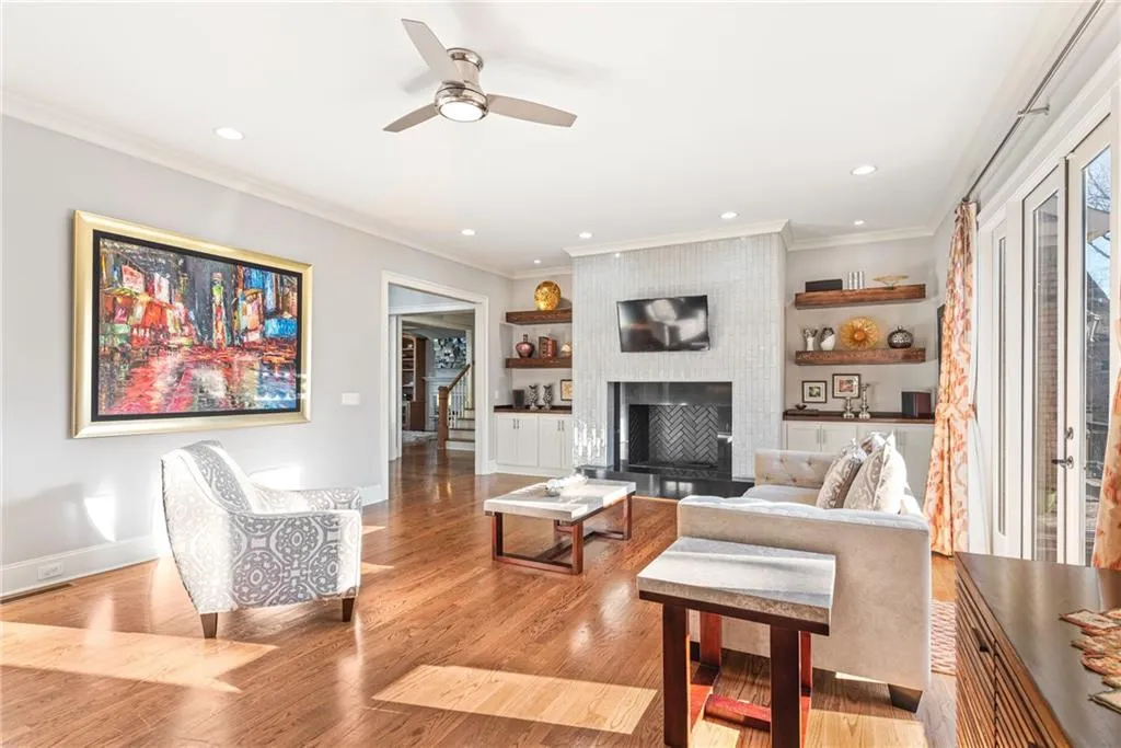 15 Glen Oaks Drive, Atlanta, Georgia 30327, 7 Bedrooms Bedrooms, ,7 BathroomsBathrooms,Residential,Sold,15 Glen Oaks Drive,6843755