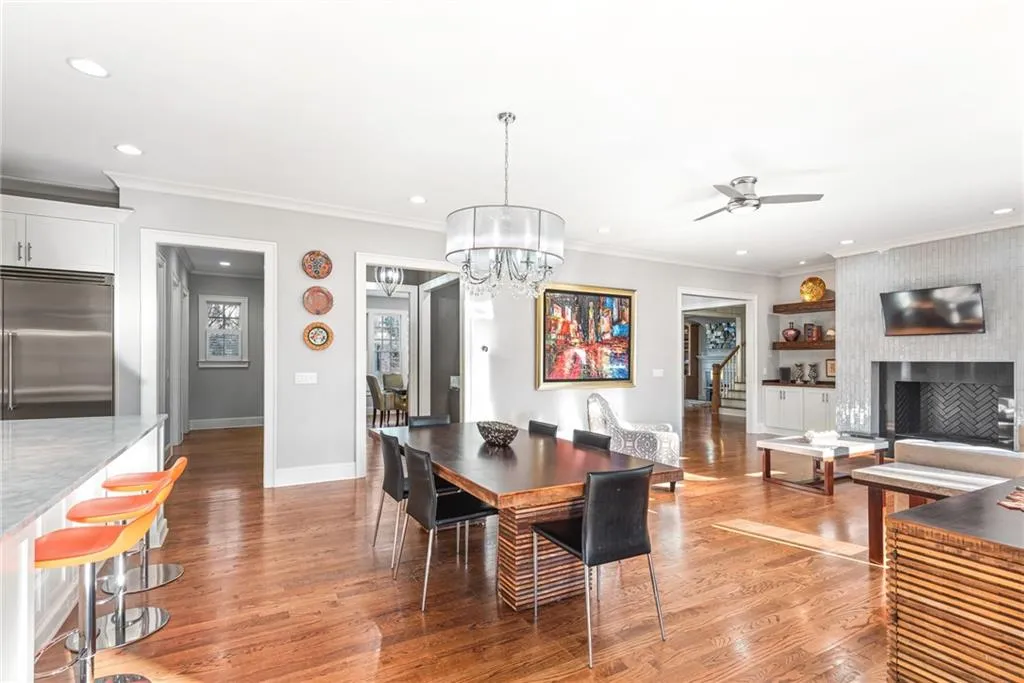 15 Glen Oaks Drive, Atlanta, Georgia 30327, 7 Bedrooms Bedrooms, ,7 BathroomsBathrooms,Residential,Sold,15 Glen Oaks Drive,6843755