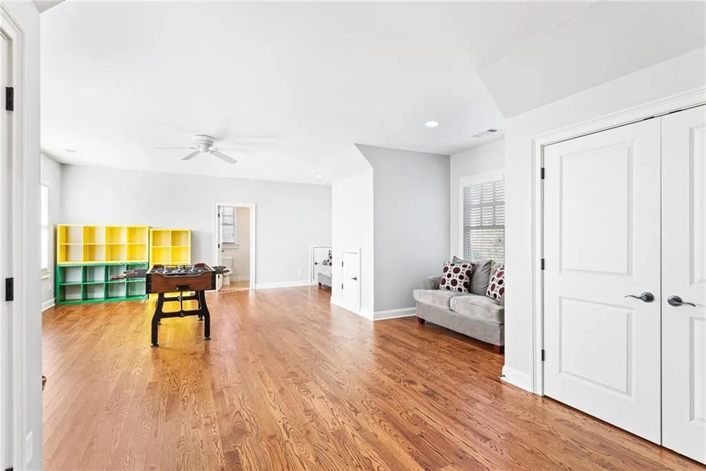 15 Glen Oaks Drive, Atlanta, Georgia 30327, 7 Bedrooms Bedrooms, ,7 BathroomsBathrooms,Residential,Sold,15 Glen Oaks Drive,6843755