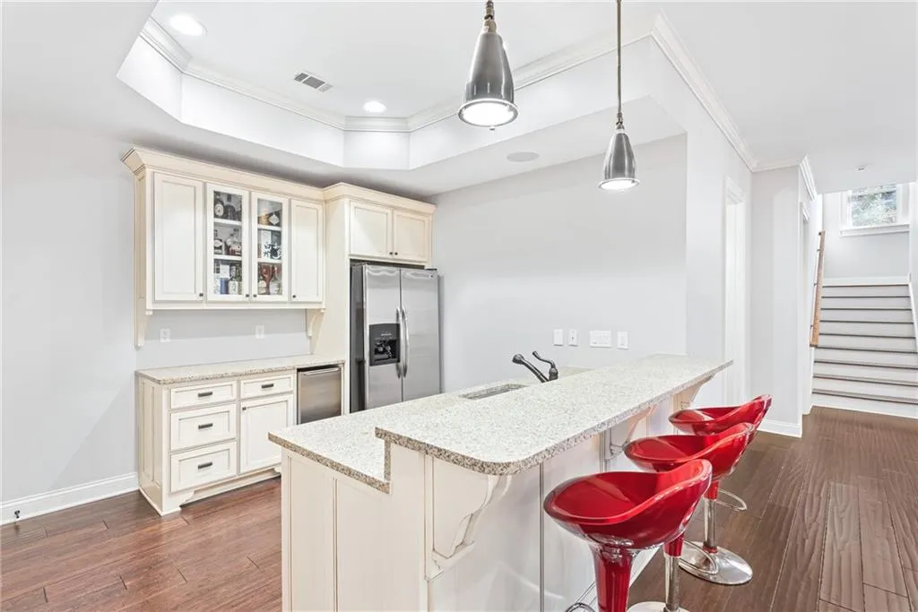 15 Glen Oaks Drive, Atlanta, Georgia 30327, 7 Bedrooms Bedrooms, ,7 BathroomsBathrooms,Residential,Sold,15 Glen Oaks Drive,6843755