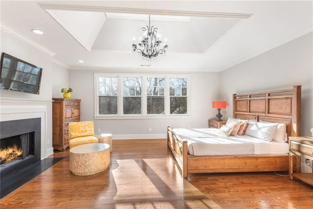 15 Glen Oaks Drive, Atlanta, Georgia 30327, 7 Bedrooms Bedrooms, ,7 BathroomsBathrooms,Residential,Sold,15 Glen Oaks Drive,6843755