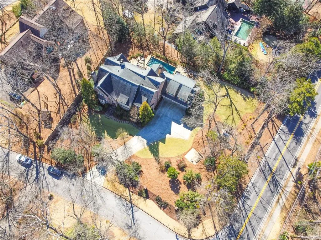 15 Glen Oaks Drive, Atlanta, Georgia 30327, 7 Bedrooms Bedrooms, ,7 BathroomsBathrooms,Residential,Sold,15 Glen Oaks Drive,6843755