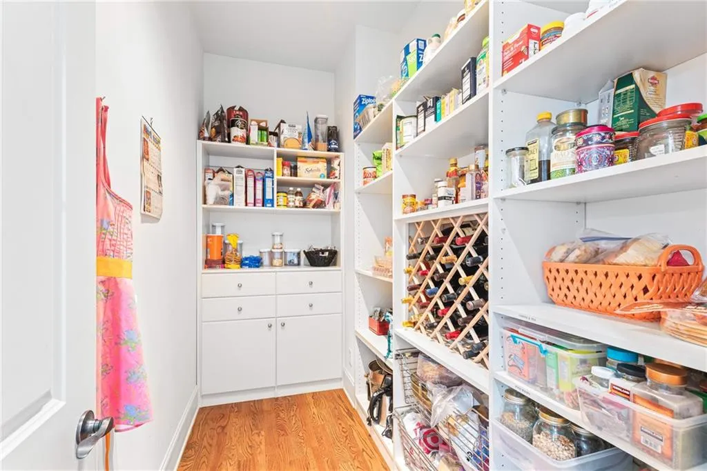 15 Glen Oaks Drive, Atlanta, Georgia 30327, 7 Bedrooms Bedrooms, ,7 BathroomsBathrooms,Residential,Sold,15 Glen Oaks Drive,6843755