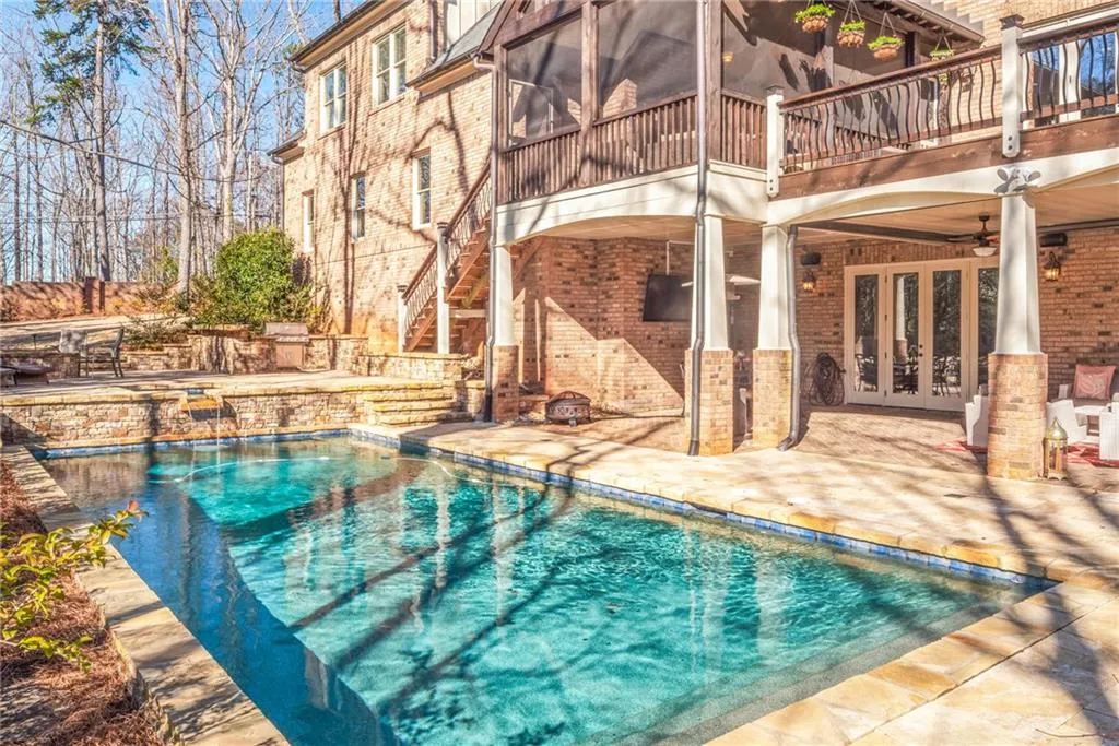 15 Glen Oaks Drive, Atlanta, Georgia 30327, 7 Bedrooms Bedrooms, ,7 BathroomsBathrooms,Residential,Sold,15 Glen Oaks Drive,6843755