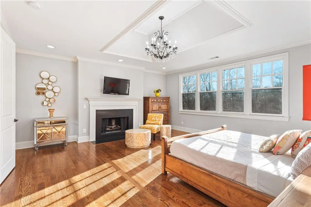 15 Glen Oaks Drive, Atlanta, Georgia 30327, 7 Bedrooms Bedrooms, ,7 BathroomsBathrooms,Residential,Sold,15 Glen Oaks Drive,6843755