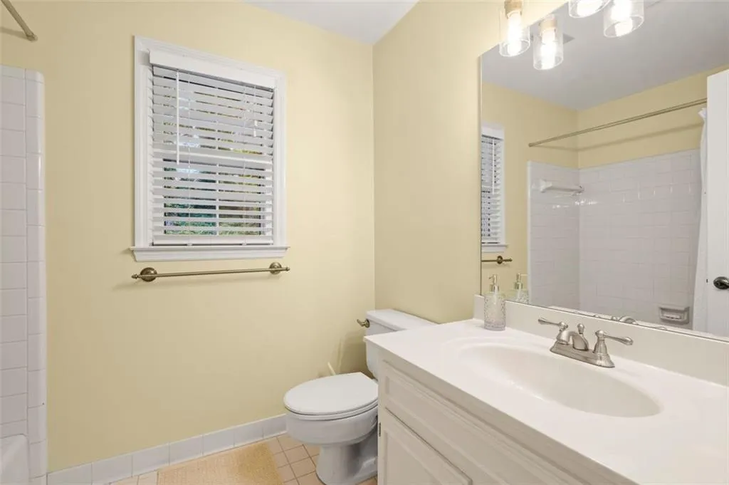 585 Calaveras Drive, Atlanta, Georgia 30350, 4 Bedrooms Bedrooms, ,2 BathroomsBathrooms,Residential,Sold,585 Calaveras Drive,7036641