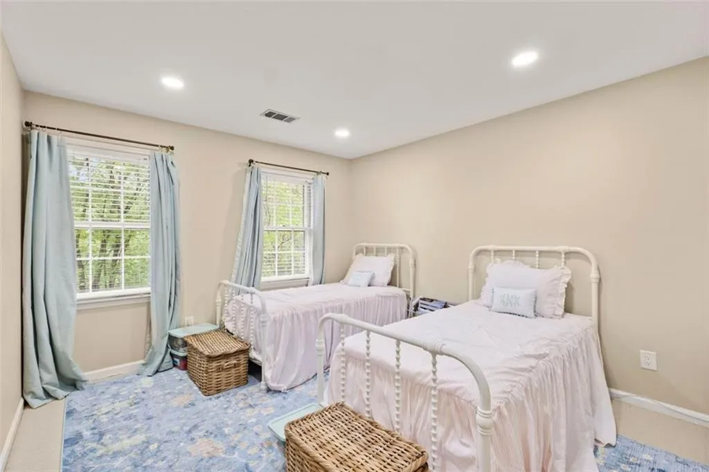 585 Calaveras Drive, Atlanta, Georgia 30350, 4 Bedrooms Bedrooms, ,2 BathroomsBathrooms,Residential,Sold,585 Calaveras Drive,7036641