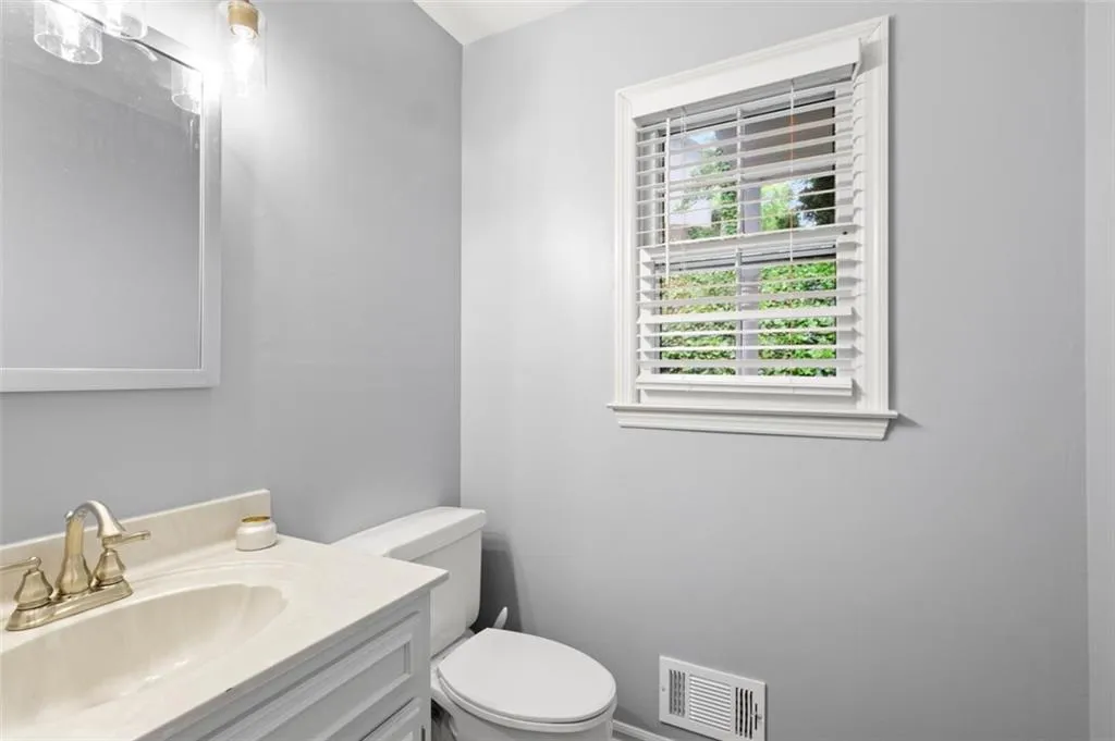 585 Calaveras Drive, Atlanta, Georgia 30350, 4 Bedrooms Bedrooms, ,2 BathroomsBathrooms,Residential,Sold,585 Calaveras Drive,7036641