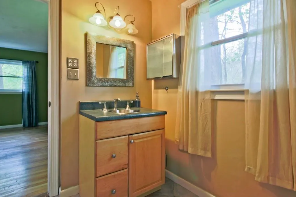 5835 Kayron Drive, Sandy Springs, Georgia 30328, 4 Bedrooms Bedrooms, ,2 BathroomsBathrooms,Residential,Sold,5835 Kayron Drive,5757392