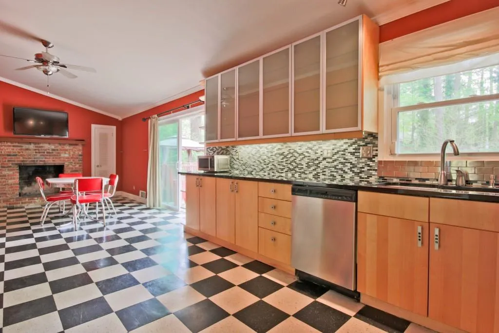 5835 Kayron Drive, Sandy Springs, Georgia 30328, 4 Bedrooms Bedrooms, ,2 BathroomsBathrooms,Residential,Sold,5835 Kayron Drive,5757392