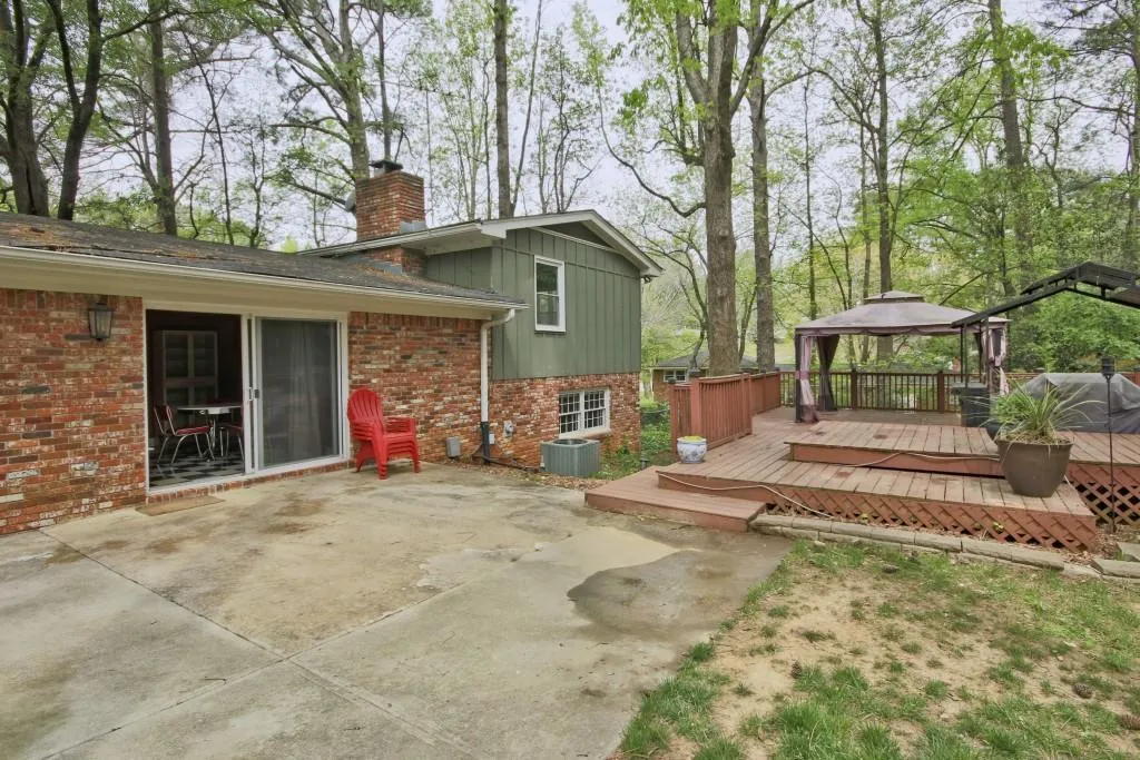 5835 Kayron Drive, Sandy Springs, Georgia 30328, 4 Bedrooms Bedrooms, ,2 BathroomsBathrooms,Residential,Sold,5835 Kayron Drive,5757392