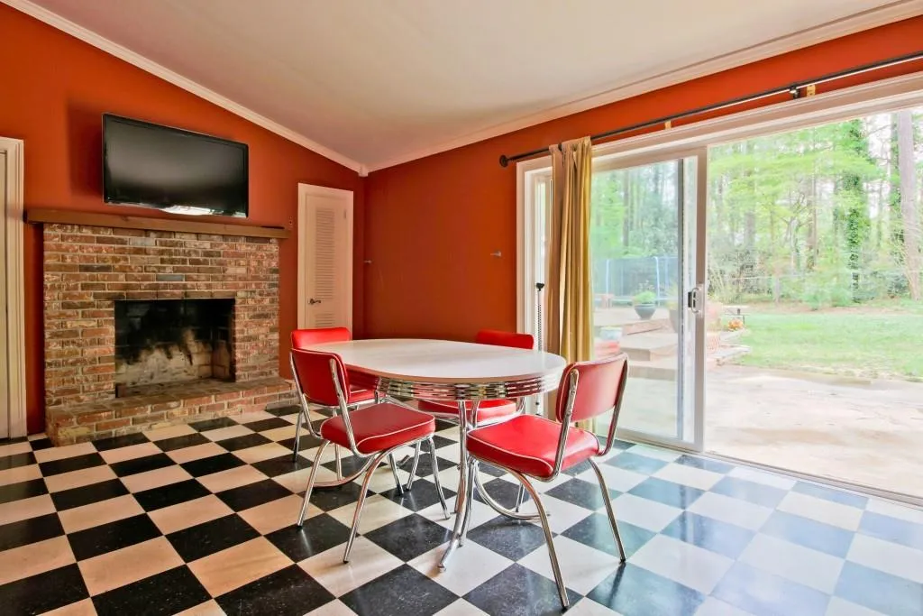 5835 Kayron Drive, Sandy Springs, Georgia 30328, 4 Bedrooms Bedrooms, ,2 BathroomsBathrooms,Residential,Sold,5835 Kayron Drive,5757392