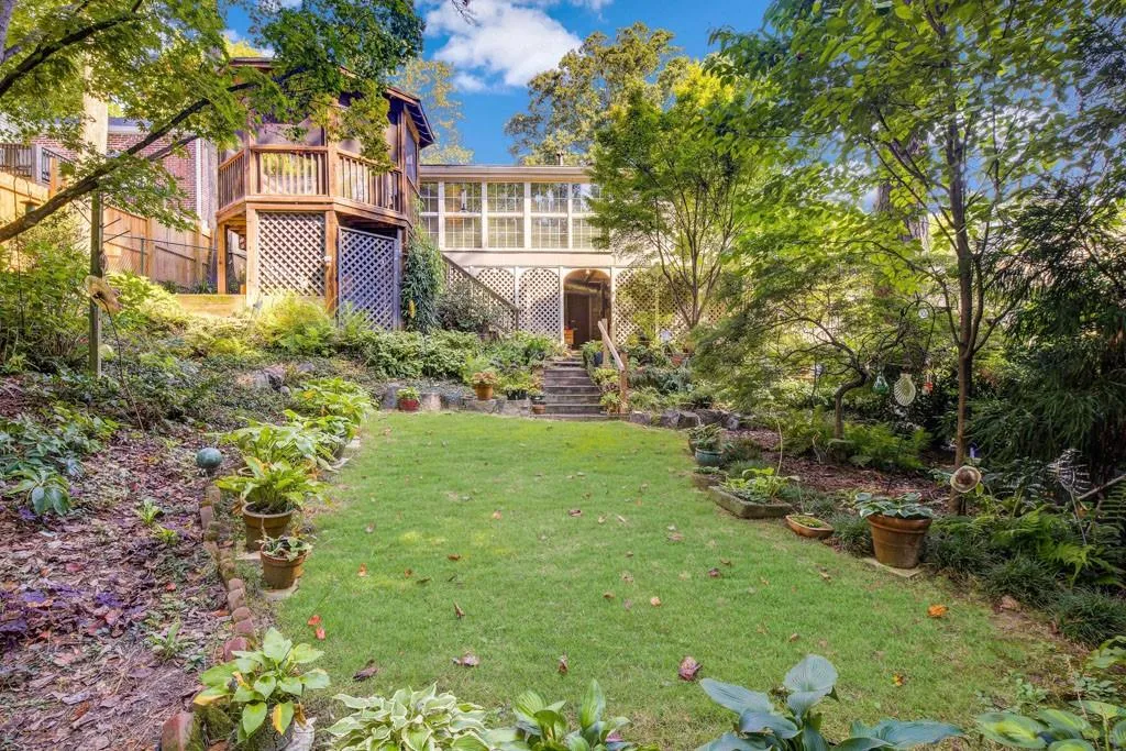 273 Peachtree Way Ne, Atlanta, Georgia 30305, 2 Bedrooms Bedrooms, ,2 BathroomsBathrooms,Residential,For Sale,273 Peachtree Way Ne,7639716