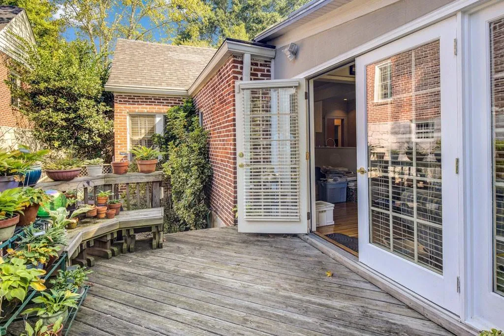 273 Peachtree Way Ne, Atlanta, Georgia 30305, 2 Bedrooms Bedrooms, ,2 BathroomsBathrooms,Residential,For Sale,273 Peachtree Way Ne,7639716