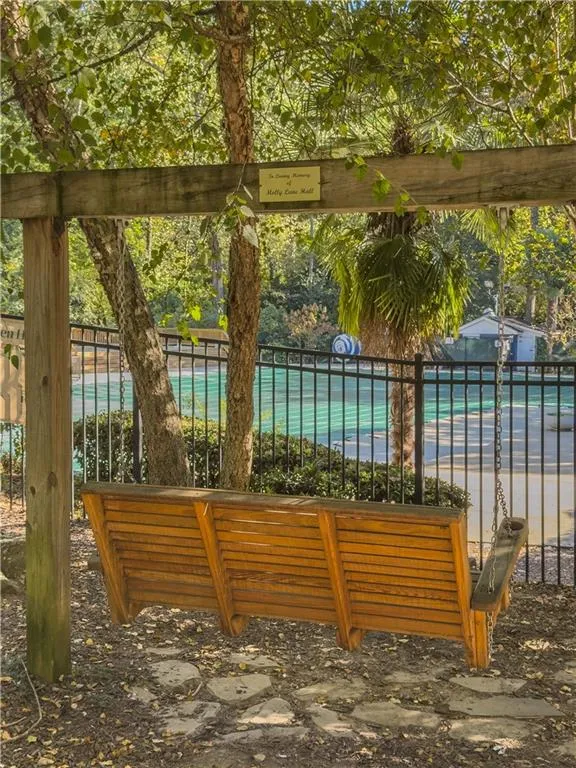 273 Peachtree Way Ne, Atlanta, Georgia 30305, 2 Bedrooms Bedrooms, ,2 BathroomsBathrooms,Residential,For Sale,273 Peachtree Way Ne,7639716