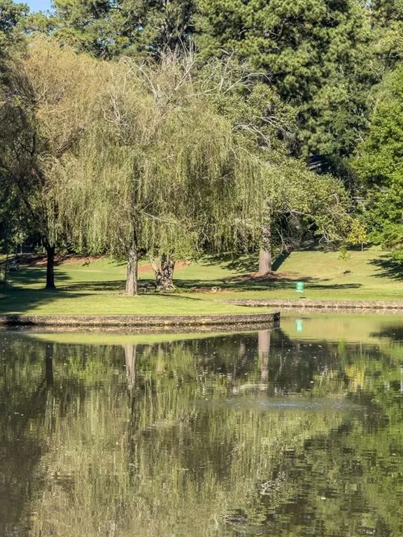 273 Peachtree Way Ne, Atlanta, Georgia 30305, 2 Bedrooms Bedrooms, ,2 BathroomsBathrooms,Residential,For Sale,273 Peachtree Way Ne,7639716