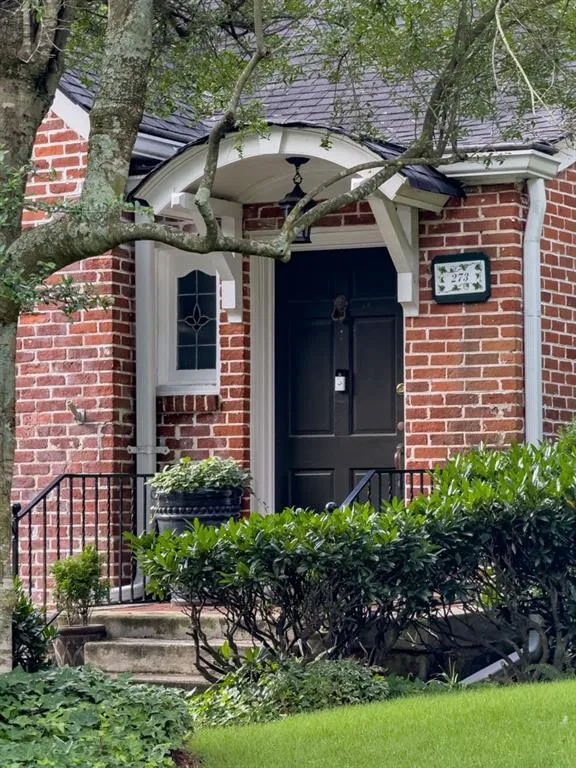 273 Peachtree Way Ne, Atlanta, Georgia 30305, 2 Bedrooms Bedrooms, ,2 BathroomsBathrooms,Residential,For Sale,273 Peachtree Way Ne,7639716