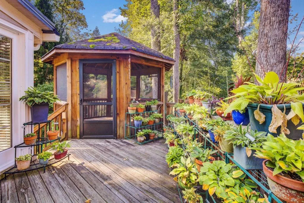 273 Peachtree Way Ne, Atlanta, Georgia 30305, 2 Bedrooms Bedrooms, ,2 BathroomsBathrooms,Residential,For Sale,273 Peachtree Way Ne,7639716