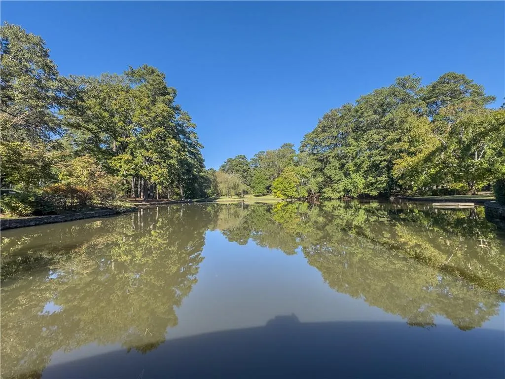 273 Peachtree Way Ne, Atlanta, Georgia 30305, 2 Bedrooms Bedrooms, ,2 BathroomsBathrooms,Residential,For Sale,273 Peachtree Way Ne,7639716