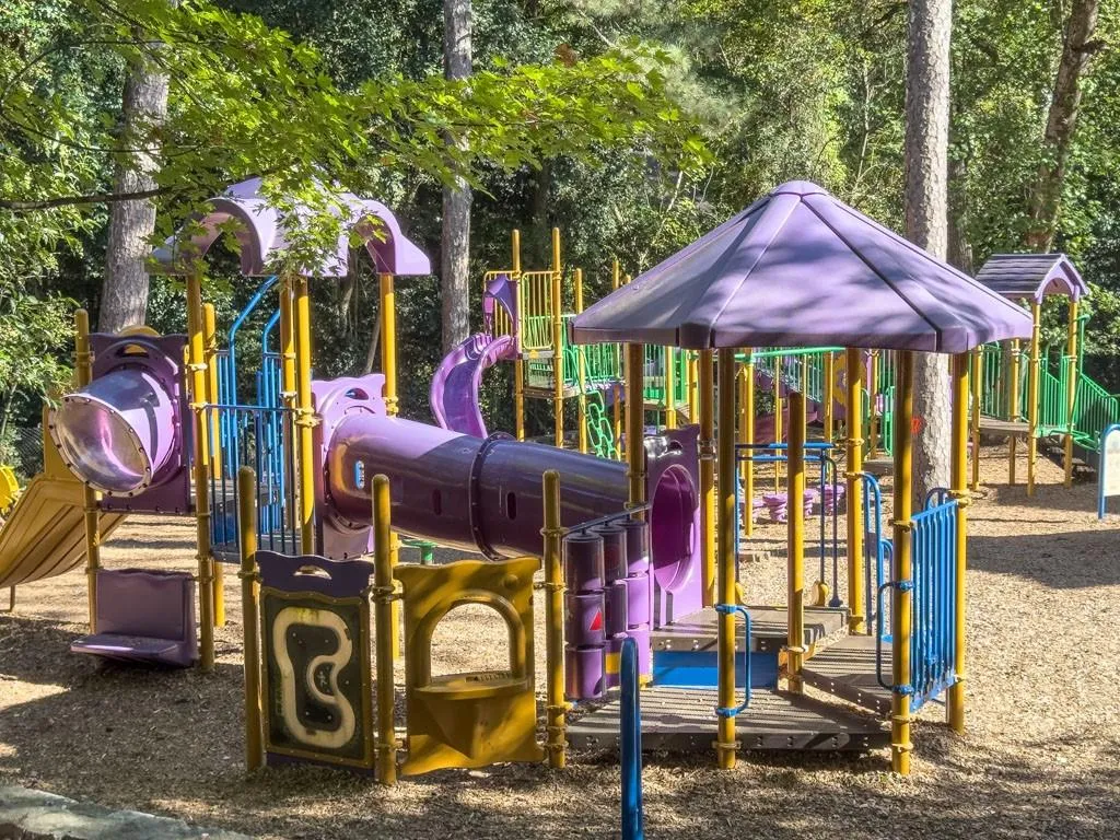 273 Peachtree Way Ne, Atlanta, Georgia 30305, 2 Bedrooms Bedrooms, ,2 BathroomsBathrooms,Residential,For Sale,273 Peachtree Way Ne,7639716