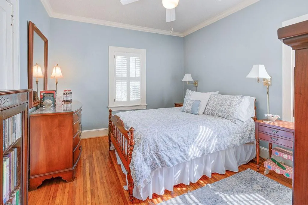 273 Peachtree Way Ne, Atlanta, Georgia 30305, 2 Bedrooms Bedrooms, ,2 BathroomsBathrooms,Residential,For Sale,273 Peachtree Way Ne,7639716