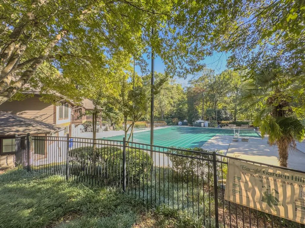 273 Peachtree Way Ne, Atlanta, Georgia 30305, 2 Bedrooms Bedrooms, ,2 BathroomsBathrooms,Residential,For Sale,273 Peachtree Way Ne,7639716