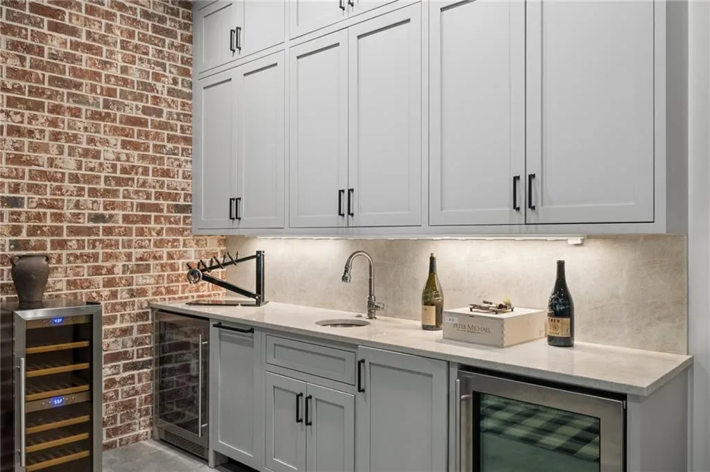 934 Winall Down Road Ne, Atlanta, Georgia 30319, 4 Bedrooms Bedrooms, 0 ,5 BathroomsBathrooms,Residential,For Sale,934 Winall Down Road Ne,7828384