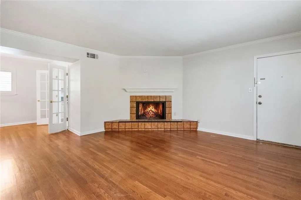 3660 Peachtree Ne Unit C2, Atlanta, Georgia 30319, 2 Bedrooms Bedrooms, 0 ,2 BathroomsBathrooms,Residential,For Sale,3660 Peachtree Ne Unit C2,7754381
