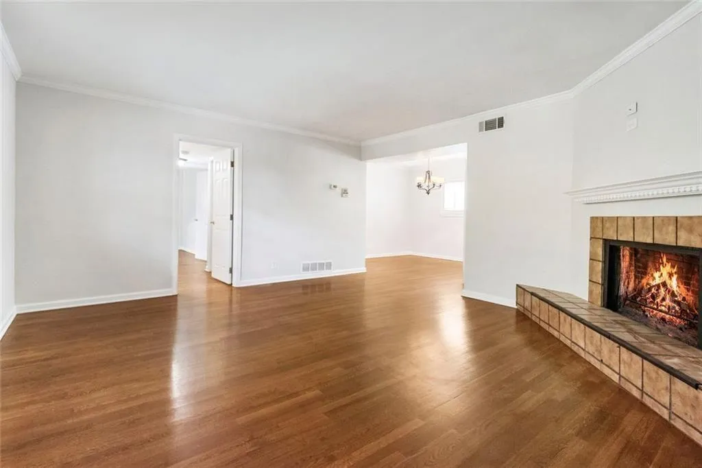 3660 Peachtree Ne Unit C2, Atlanta, Georgia 30319, 2 Bedrooms Bedrooms, 0 ,2 BathroomsBathrooms,Residential,For Sale,3660 Peachtree Ne Unit C2,7754381