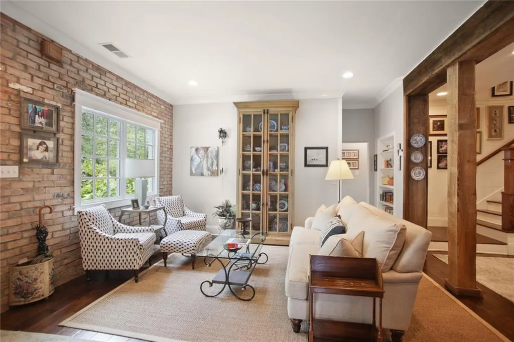 114 Karland Drive Nw, Atlanta, Georgia 30305, 5 Bedrooms Bedrooms, ,4 BathroomsBathrooms,Residential,For Sale,114 Karland Drive Nw,7580366