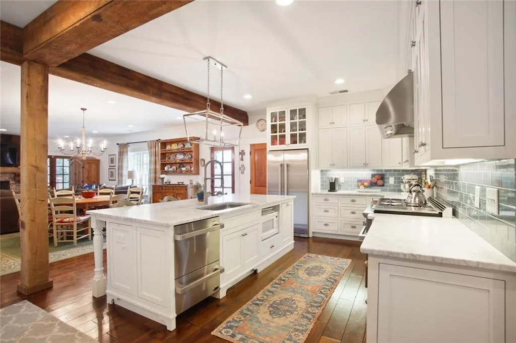 114 Karland Drive Nw, Atlanta, Georgia 30305, 5 Bedrooms Bedrooms, ,4 BathroomsBathrooms,Residential,For Sale,114 Karland Drive Nw,7580366